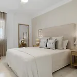 Marina Banus 4 7 L *