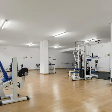 Marina Banus 4 7 L * 马尔韦利亚