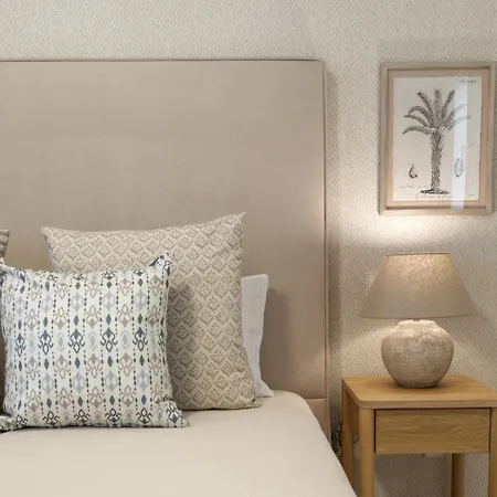 Marina Banus 4 7 L Marbella